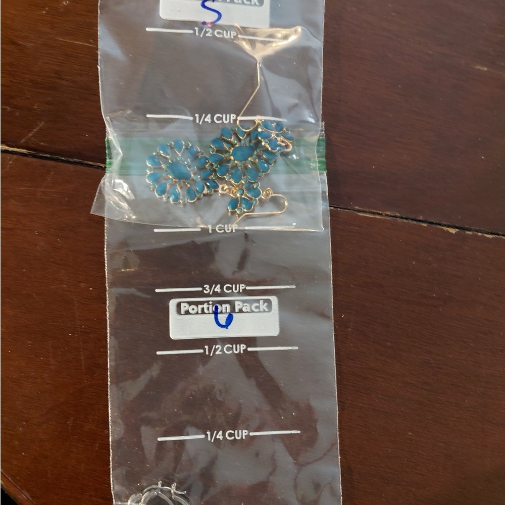 Assorted Earrings Set - image 6